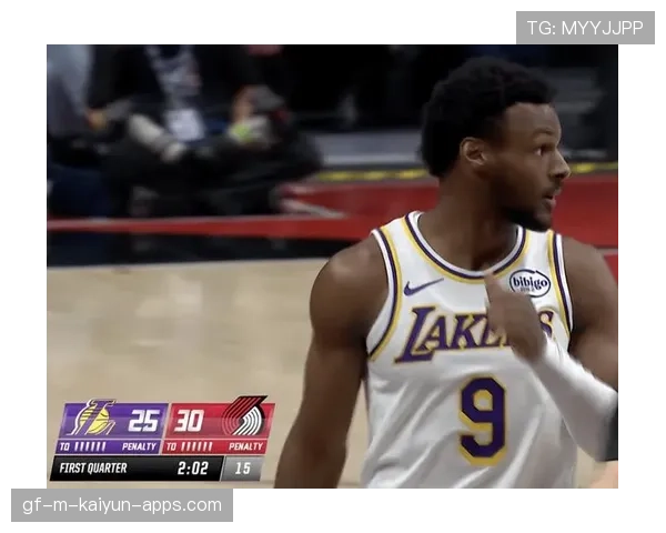 关键时刻在场！布朗尼vs热火集锦：2分2助3断+秀詹姆斯式空接暴扣，布朗尼 nba